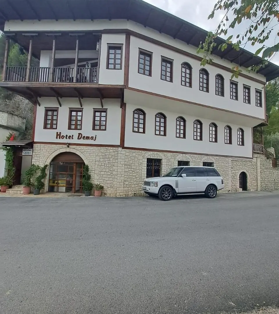 Hotel Demaj Berat Bed & Breakfast