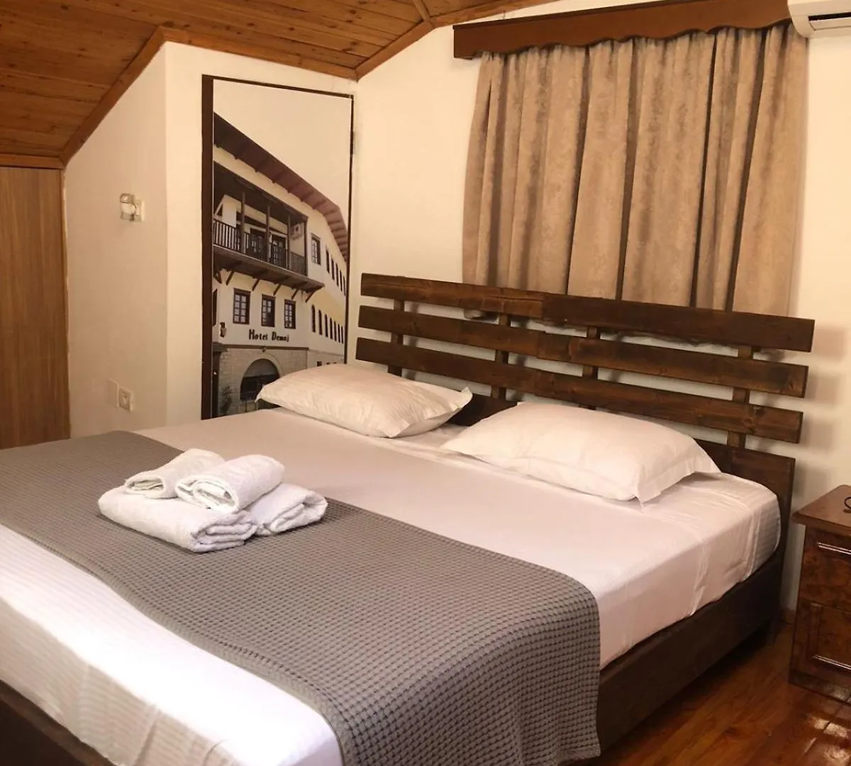 Hotel Demaj Berat Bed & Breakfast