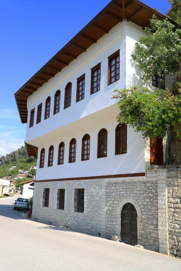 Hotel Demaj Berat 0*,