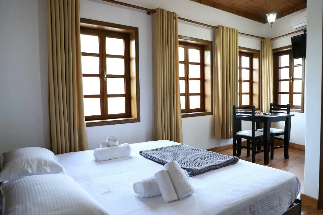 Bed & Breakfast Hotel Demaj Berat