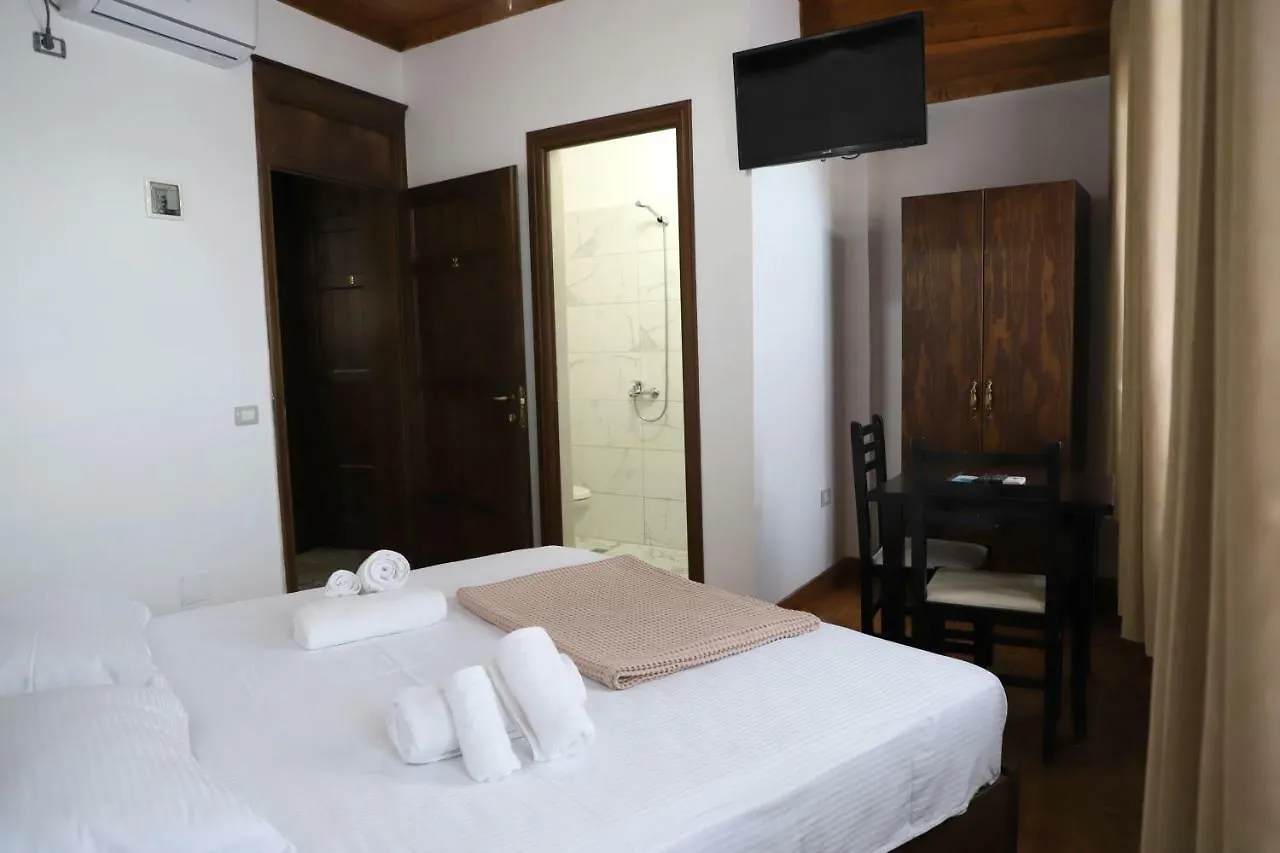 Hotel Demaj Berat 0*,  Albania