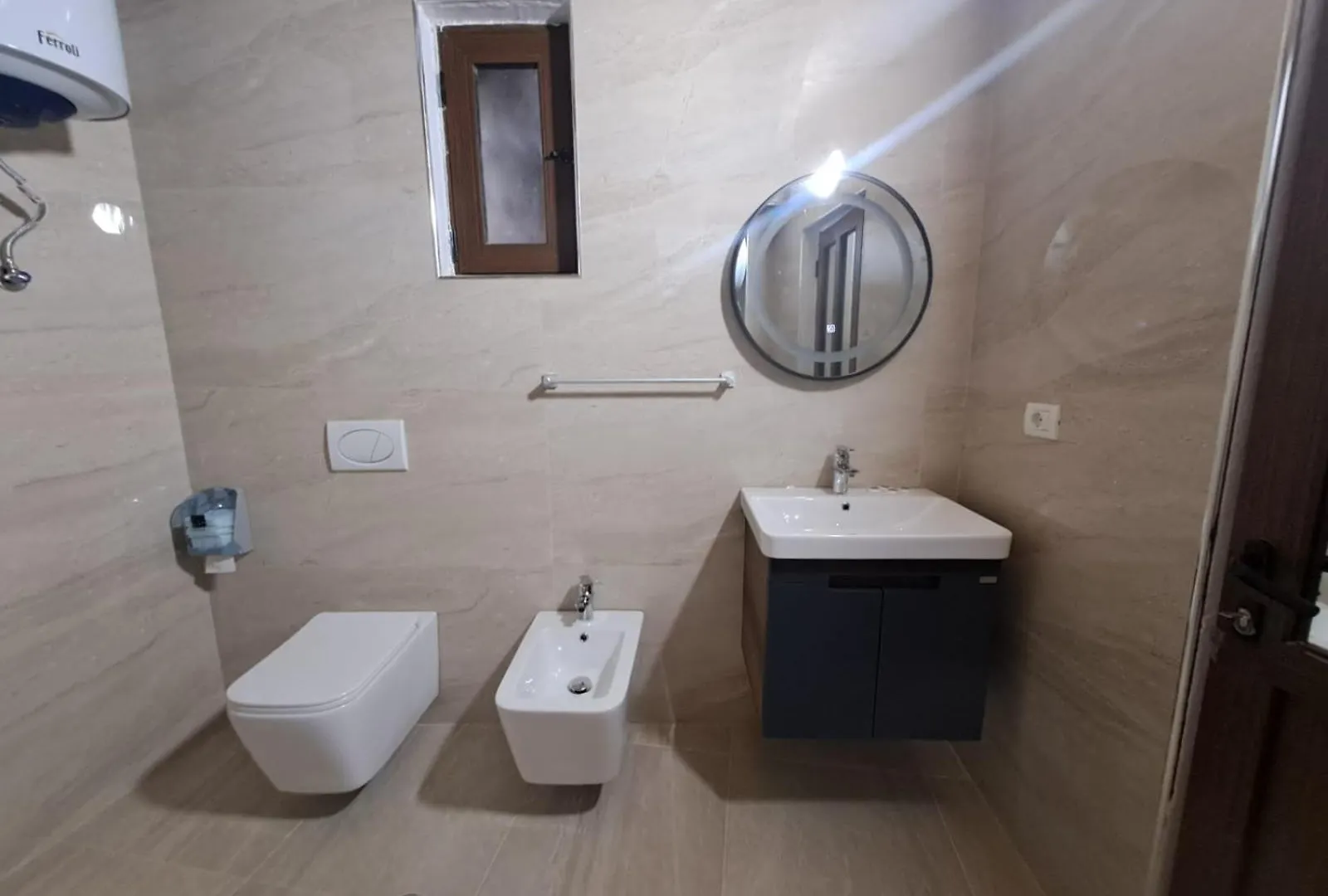 Hotel Demaj Berat 0*,