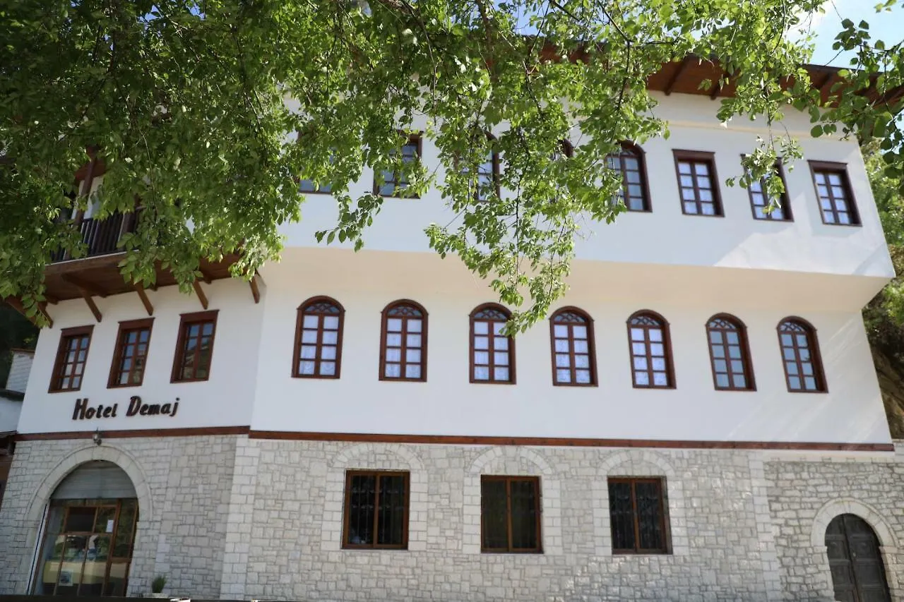 Bed & Breakfast Hotel Demaj Berat