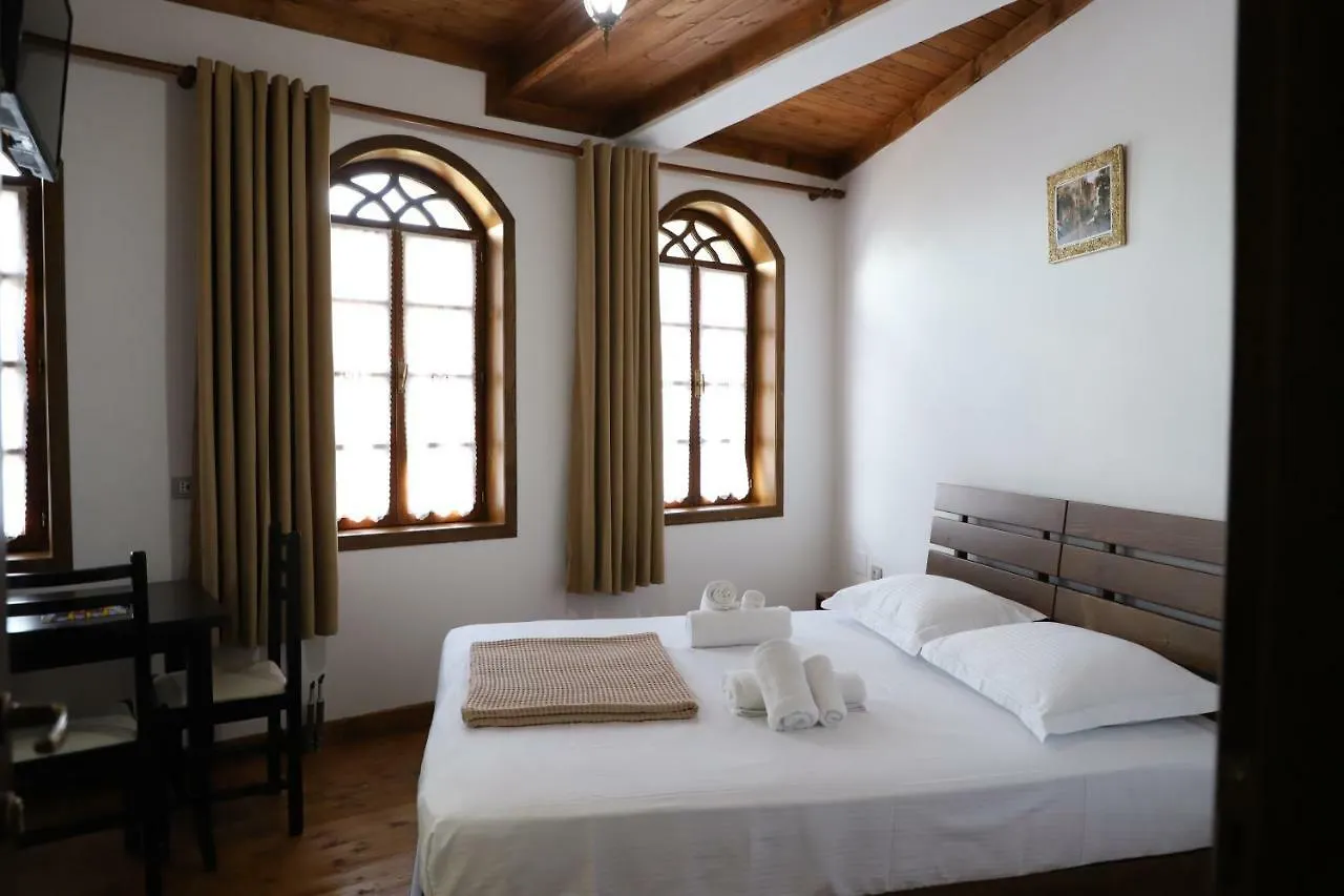 Bed & Breakfast Hotel Demaj Berat